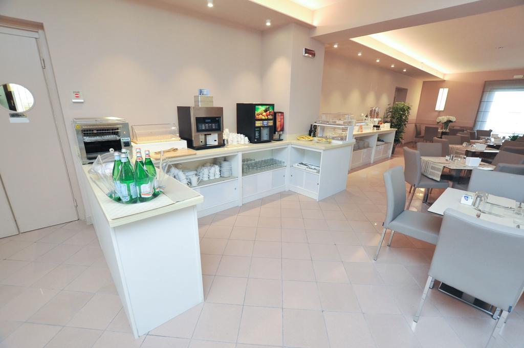 Hotel Dori Peschiera del Garda Eksteriør bilde