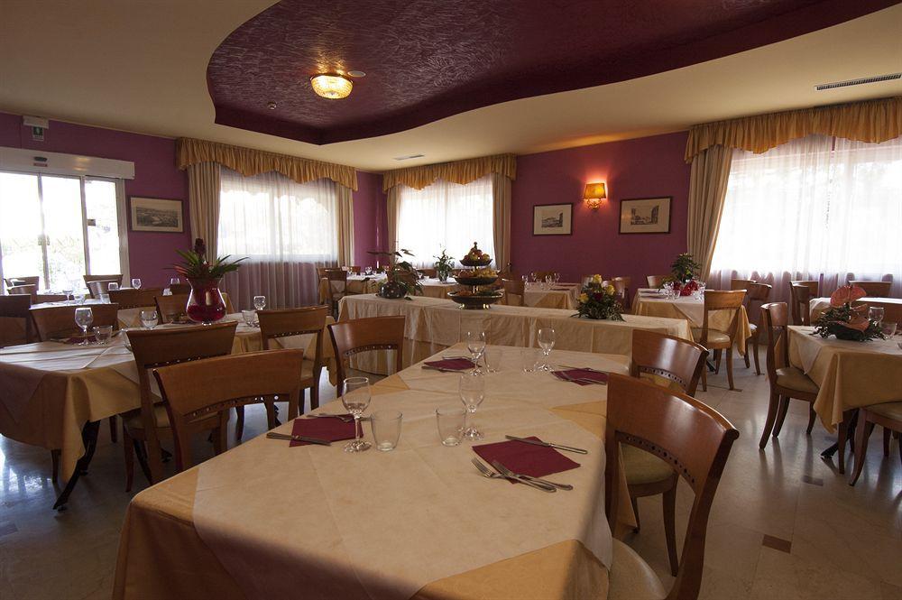 Hotel Dori Peschiera del Garda Eksteriør bilde
