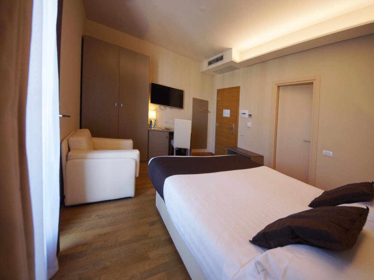 Hotel Dori Peschiera del Garda Eksteriør bilde